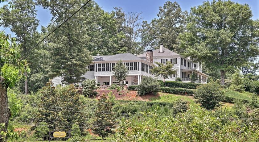 Rabun Manor 3*