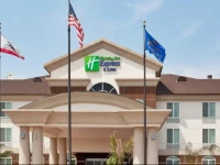 Holiday Inn Express Hotel & Suites Dinuba West 