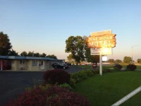 Pine Ridge Motel 2*