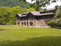 Bear Mountain Inn 