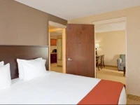 Holiday Inn Express Hotel & Suites Dover 