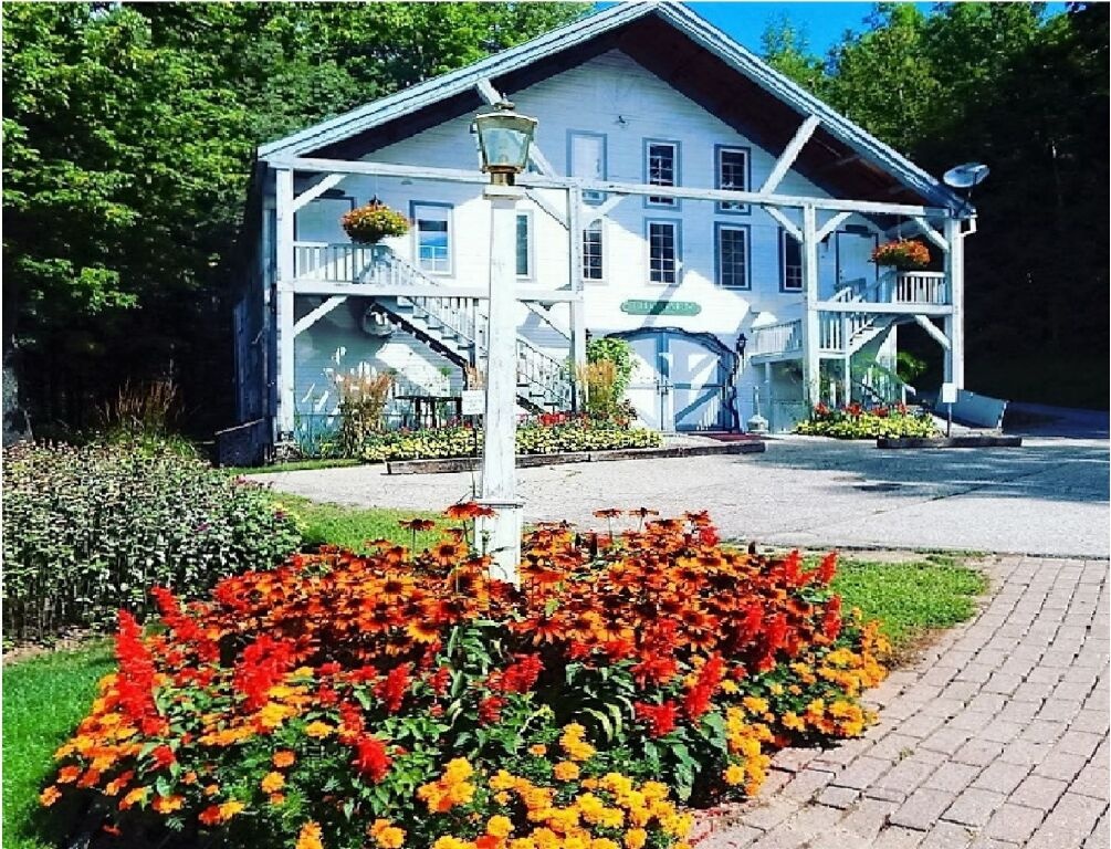 Christmas Farm Inn and Spa 