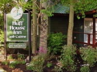 Huff House Inn and Cabins 