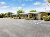 Tequesta Palms Inn 