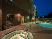 Hampton Inn Easley 3*