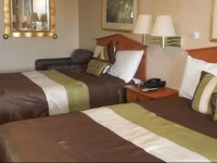 Global Inn Edison 