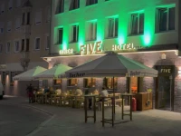 Hotel Five 