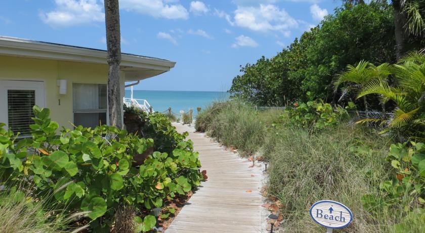 The Pearl Beach Inn 