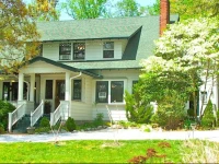 Oakland Cottage Bed and Breakfast 