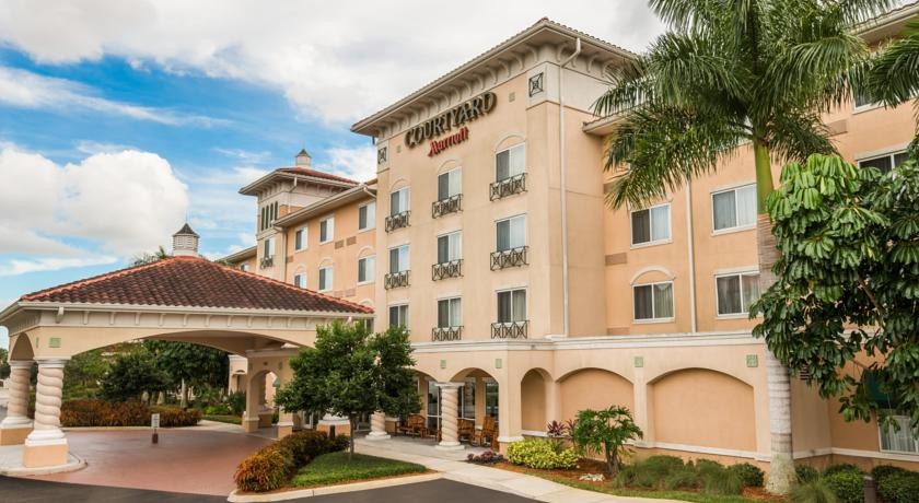Courtyard Fort Myers at I-75 and Gulf Coast Town Center 