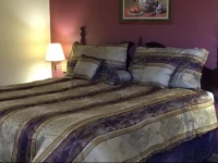 First Western Inn - Fairmont City 