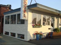 Town & Beach Motel 