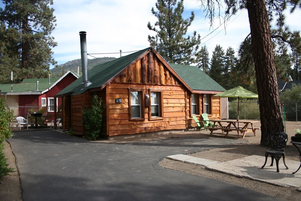 Quail Cove Lakeside Lodge 