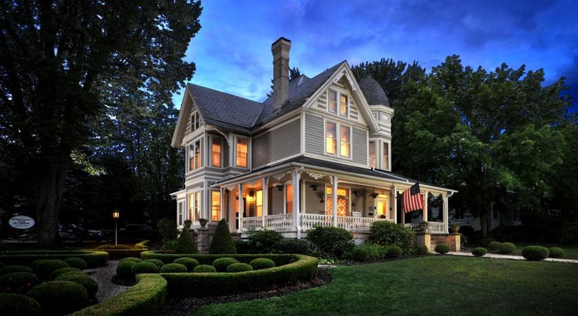 The Historic Morris Harvey House 