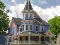 Historic Hutchinson House B&B 