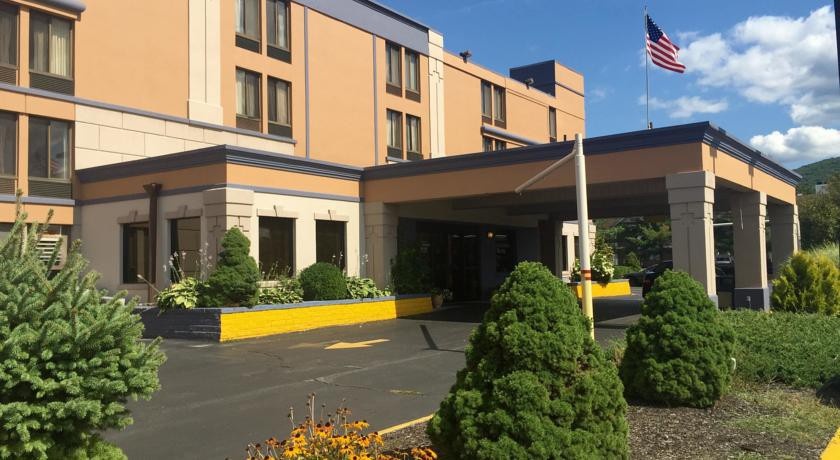 Magnuson Hotel Fishkill 
