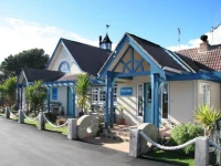 Byrons Resort 