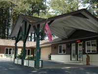Park Motel and Cabins 