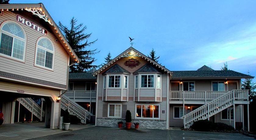 The Landmark Inn 
