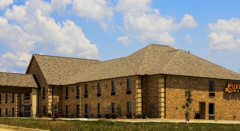 Luxury Inn and Suites 