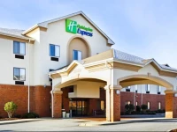 Holiday Inn Express Forest City 