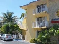 Ocean Mile Hotel 