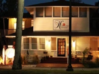 The Hibiscus House Bed & Breakfast 