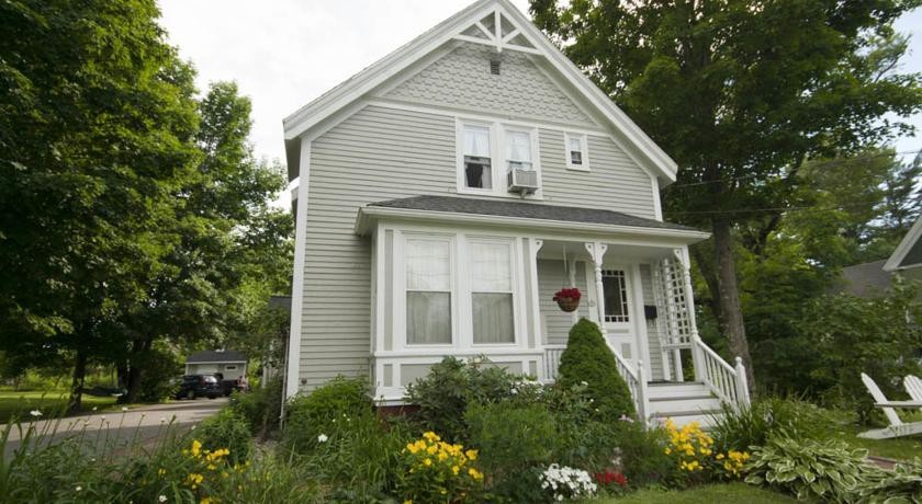 James Place Inn Bed and Breakfast 