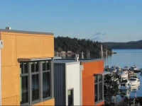 Island Inn at 123 West 3*