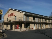 Relax Inn Front Royal 2*