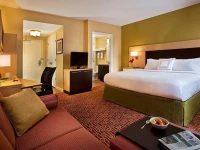 TownePlace Suites by Marriott Garden City 