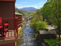 Baymont Inn and Suites - Gatlinburg On The River 