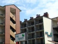 Oak Square Condominiums 