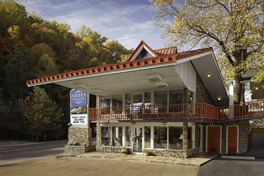 Zoders Inn and Suites 