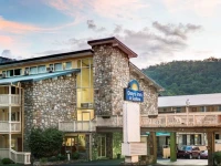 Days Inn & Suites Downtown Gatlinburg Parkway 