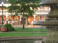 Brick Hotel on the Circle 