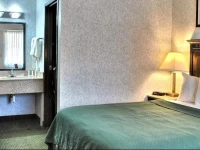 Quality Inn & Suites North Gibsonia 