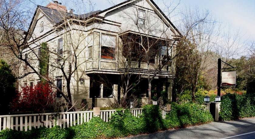 Gaige House, A Four Sisters Inn 