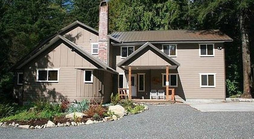 Farm Stay Glacier 8900 