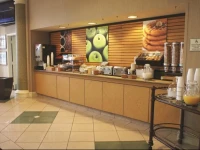 La Quinta Inn & Suites Fort Lauderdale Airport 