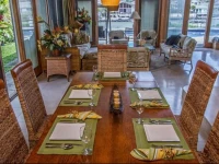 Honolulu Waterfront Villa 