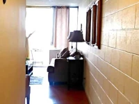 Renovated one bedroom 2 min to the beach 