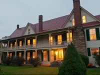 Hummingbird Inn 