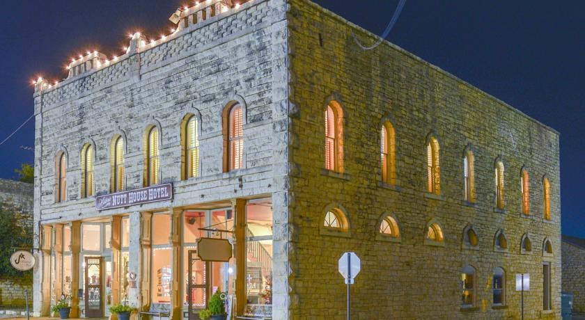 The Historic Nutt House Hotel 