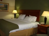 Holiday Inn Express & Suites Greenwood 
