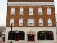 St. Charles Hotel - Hudson 