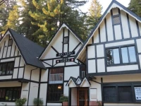 Rio Nido Lodge- Adults Only Bed and Breakfast 