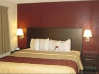 Red Roof Plus & Suites Guilford 