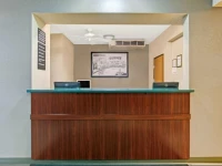 Super 8 Gurnee 