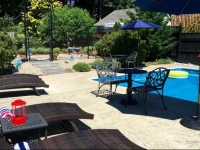 Platinum Pebble Boutique Inn 